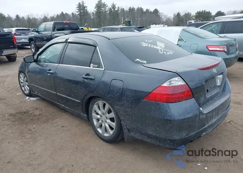 2007 Honda Accord 2.4 Lx z USA, uszkodzony, nr VIN 1HGCM56427A136306
